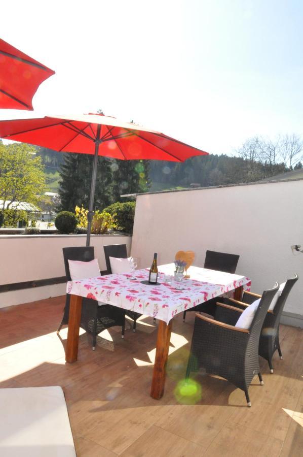 Apartamento ALMI - Alpenglück Traumhafte Whg.m.20qm Dachterr. Oberstaufen Exterior foto