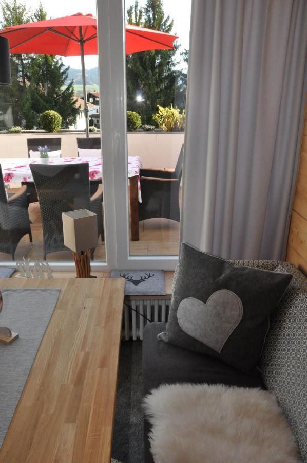 Apartamento ALMI - Alpenglück Traumhafte Whg.m.20qm Dachterr. Oberstaufen Exterior foto